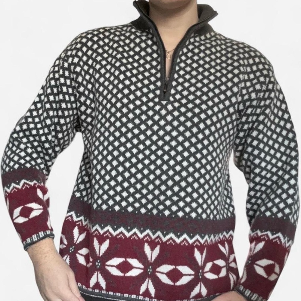 Woolrich Black and Red Zip-Up Sweater